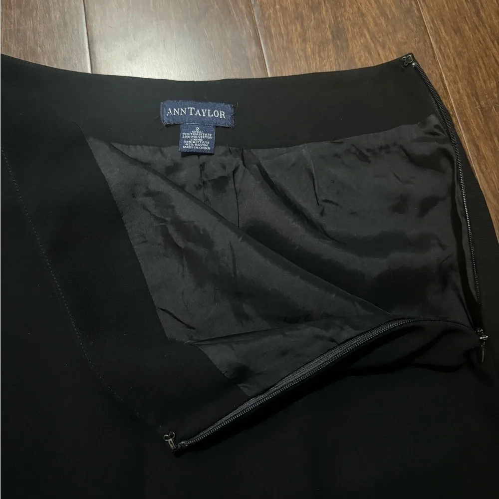 Ann Taylor Black Pencil Business Attire Skirt